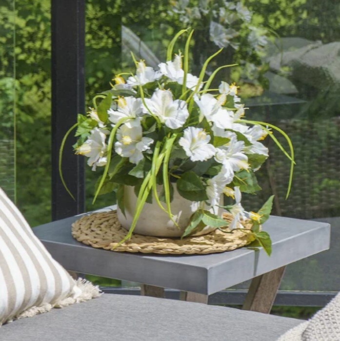 White Hibiscus centerpiece Product Image